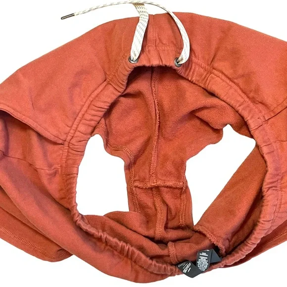 Vuori Women's Orange Shorts - Picture 12 of 12